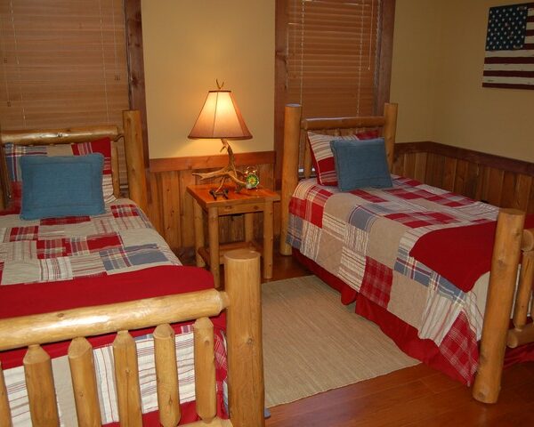 One of the cabin's two bedrooms.